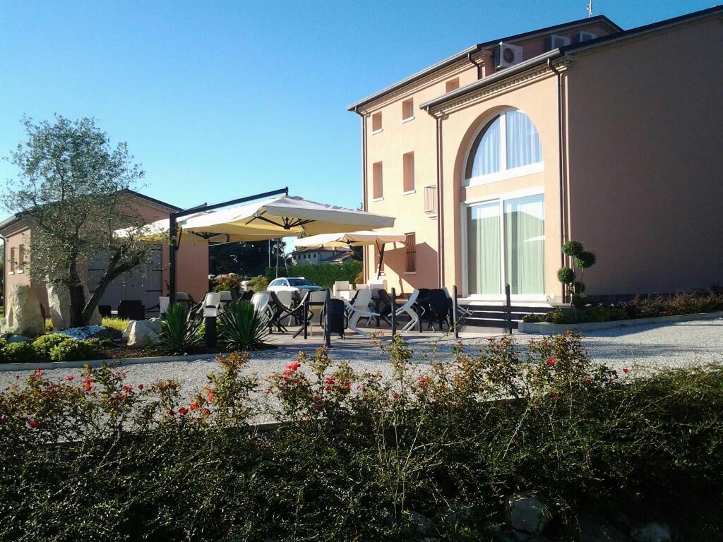 Agrialloggi La Palazzina Curtarolo Eksteriør bilde